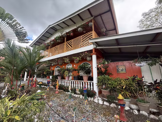 Se Finca con Cabaña en Boqueron