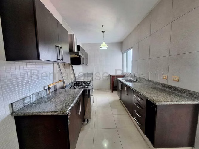 Apartamento Parcialmente Amoblado en Window Tower  San Francisco