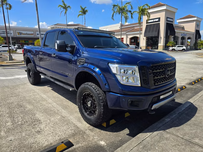2017 Nissan Titan