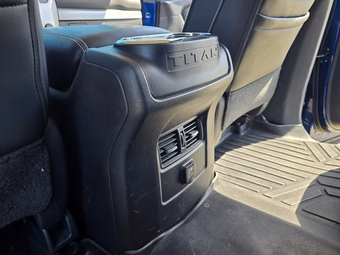 2017 Nissan Titan