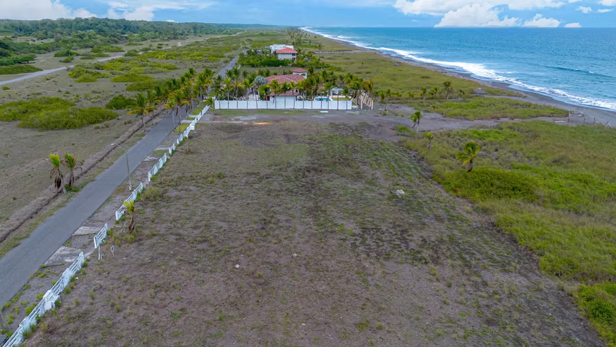 ¡Reducción de Precio! Lote Frente al Mar en Venta en Las Olas, Los Estates, Alanje, Chiriquí