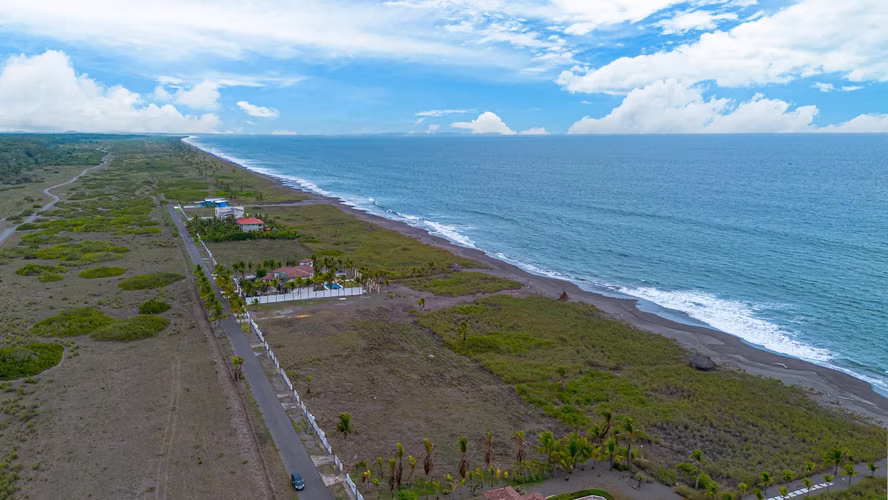 ¡Reducción de Precio! Lote Frente al Mar en Venta en Las Olas, Los Estates, Alanje, Chiriquí