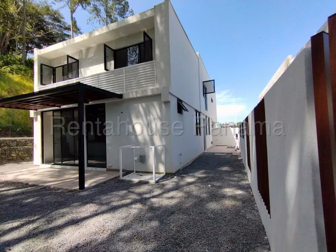 Se Vende Casa en Albrook LA26-4807