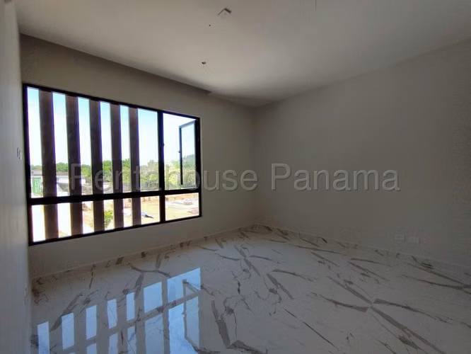 Se Vende Casa en Albrook LA26-4807