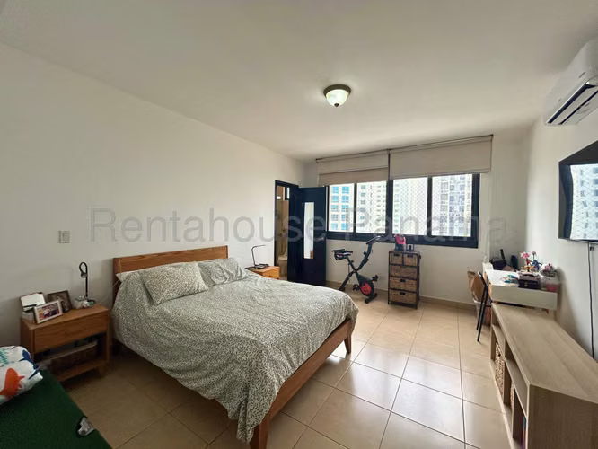 Vendo Apartamento de 202 m² en PH Parque del Mar, Costa del Este 26-1560GG