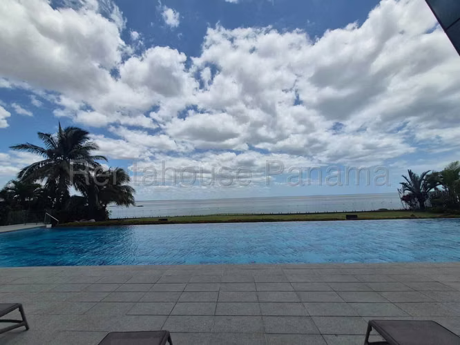 Vendo Apartamento de 155 m² en PH Grand Tower, Punta Pacífica 26-6633GG