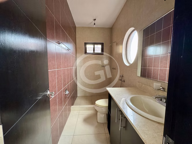Venta Casa esquina El Doral – Remate Bancario