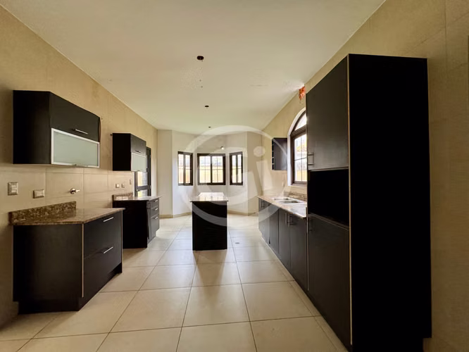 Venta Casa esquina El Doral – Remate Bancario