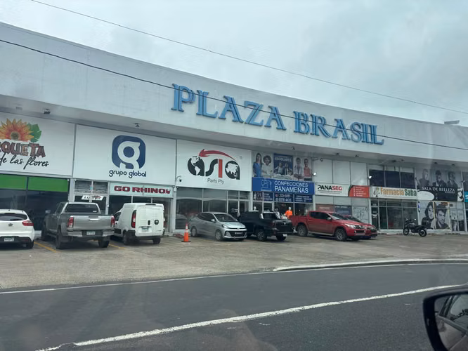Se alquila local comercial de 194 mts2 en Avenida Brasil