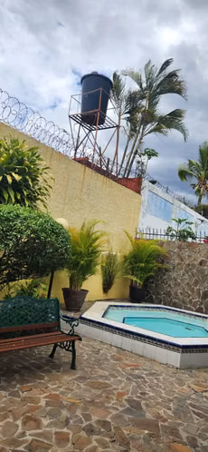 SE VENDE CASA UNIFAMILIAR DE 2 PISOS EN ALTOS DE EL DORADO