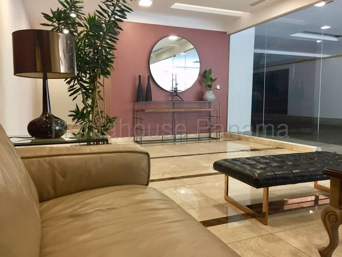 Venta de Apartamento de Oportunidad El Carmen 25-9076SR