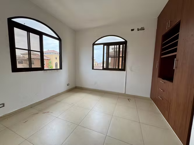 Venta Casa esquina El Doral – Remate Bancario - Imagen 15