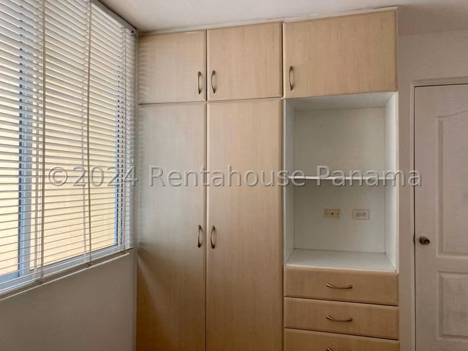 Venta de Apartamento en Punta Pacifia 26*8502Mfk