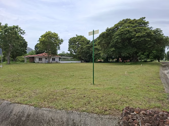 TERRENO PLANO 754 M2 BEJUCO CHAME ESQUINA US$42000