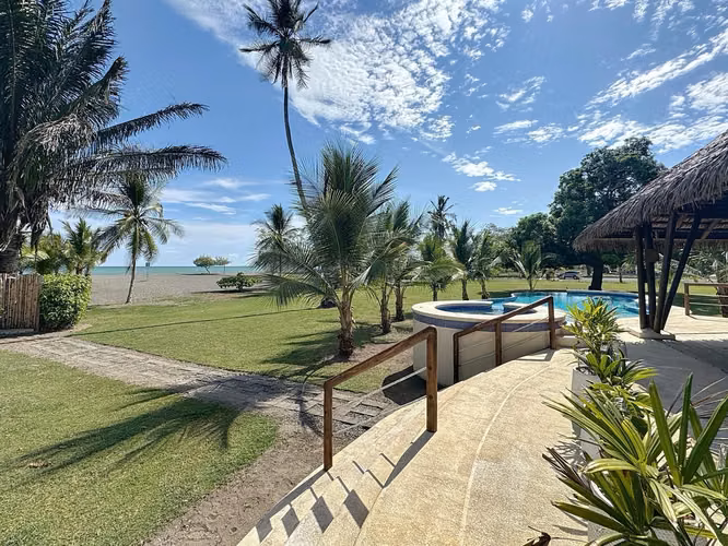 Venta de Casa en Coco Beach , Puerto Armuelles
