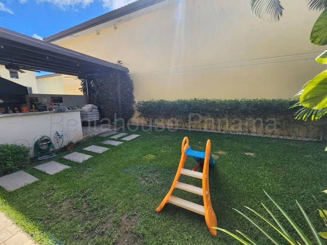 Casa en Venta en Panama Pacifico AFC 26-3301