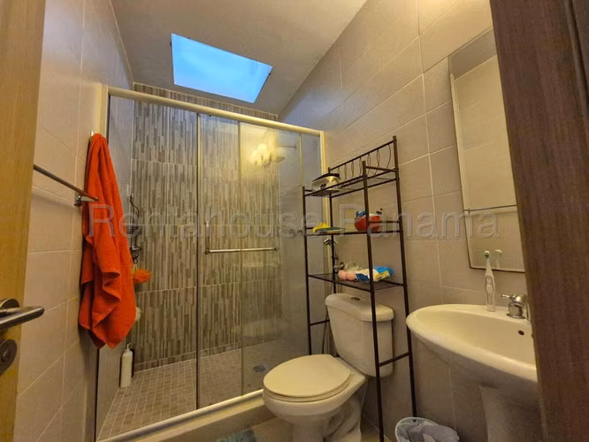 Casa en Venta en Brisas del Golf AFC 25-9830