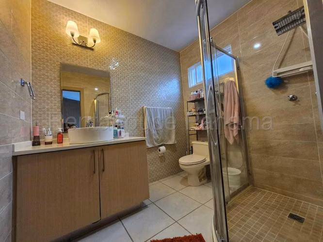 Casa en Venta en Brisas del Golf AFC 25-9830
