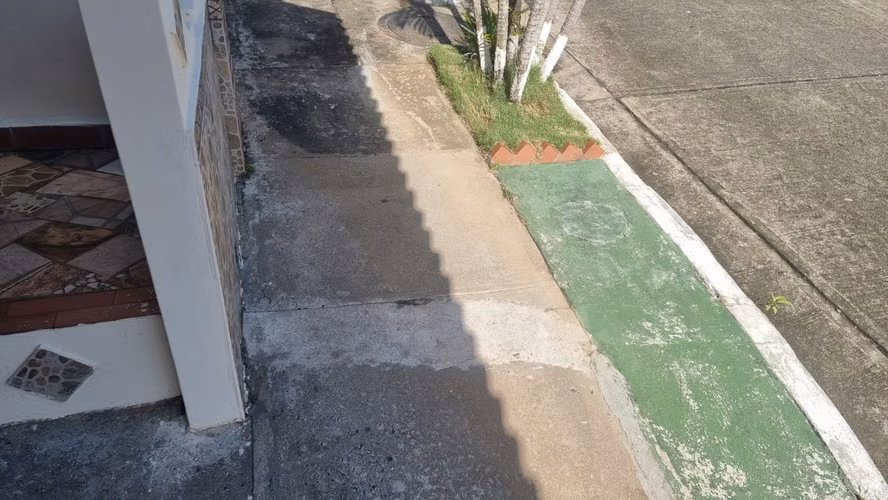 Se Vende Amplia Casa en Villa Lucre – Excelente Ubicación y Comodidad