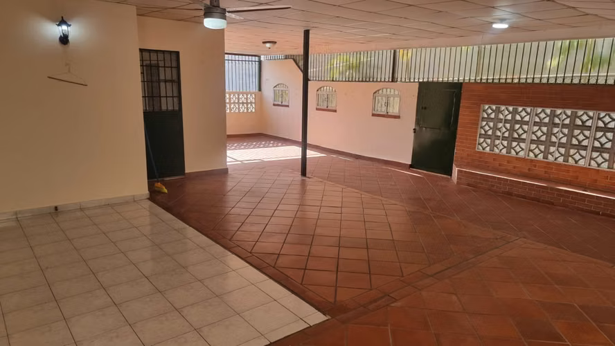 House for Sale in Villa Lucre – Spacious and Great Location