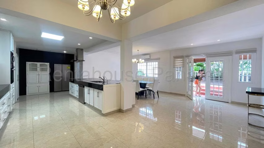Alquiler Casa Howard Panama Pacifico 26YCG2390