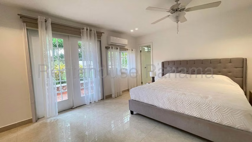 Alquiler Casa Howard Panama Pacifico 26YCG2390