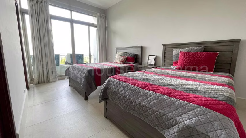 Alquiler Apartamento amoblado Altos de Amador  26YCG8206