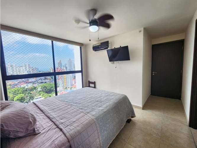VENTA o ALQUILER DE APARTAMENTO CON VISTA AL PARQUE OMAR