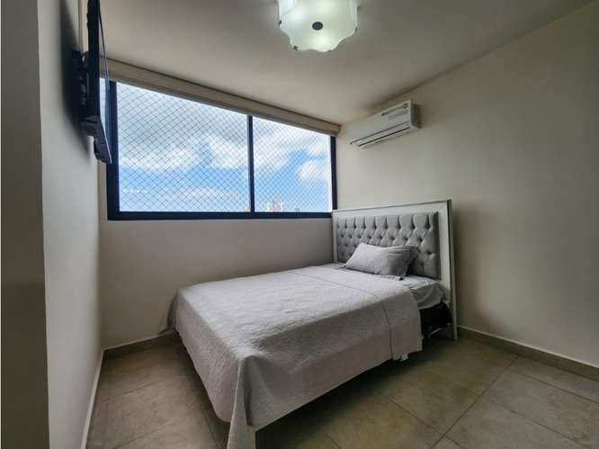 VENTA o ALQUILER DE APARTAMENTO CON VISTA AL PARQUE OMAR