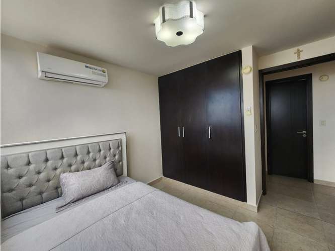 VENTA o ALQUILER DE APARTAMENTO CON VISTA AL PARQUE OMAR