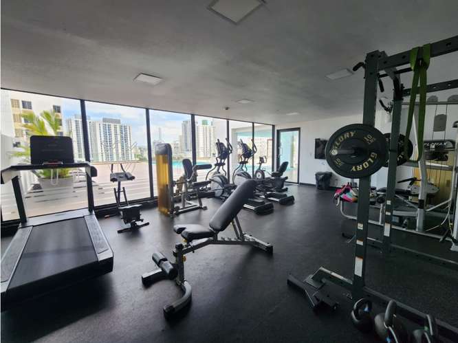 VENTA o ALQUILER DE APARTAMENTO CON VISTA AL PARQUE OMAR