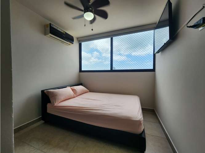 VENTA o ALQUILER DE APARTAMENTO CON VISTA AL PARQUE OMAR