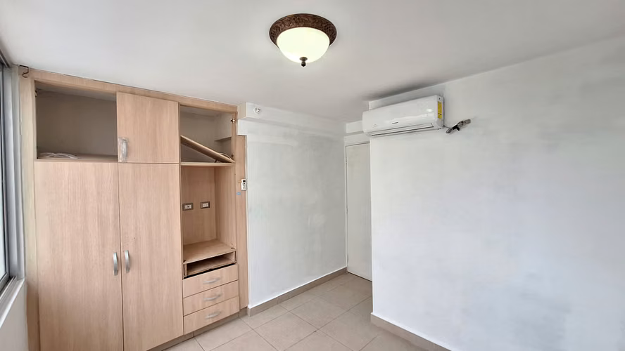 Apartamento en venta en Condado del Rey YM