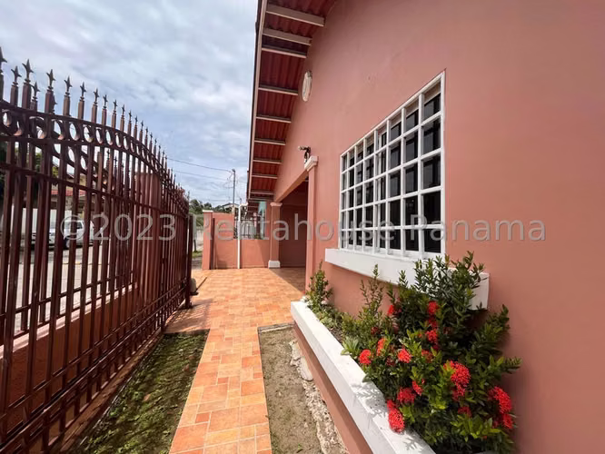 Casa en venta en Villa Zaita YM