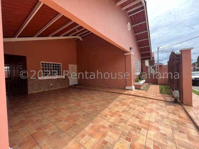 Casa en venta en Villa Zaita YM