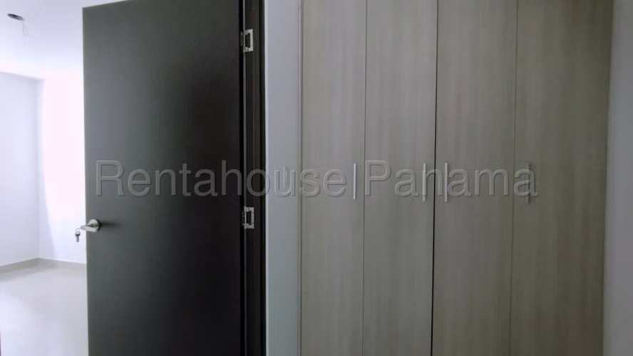 Apartamento en venta en Condado del Rey YM