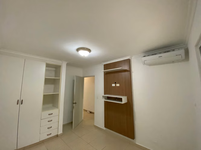 Vendo amplia casa en el bosque - Imagen 2