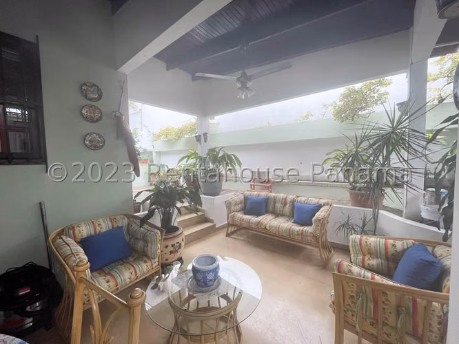 Se Vende Casa en Hato Pintado MDV26-2104