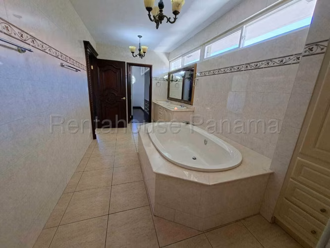 Se Vende Casa en Costa del Este MDV26-6634