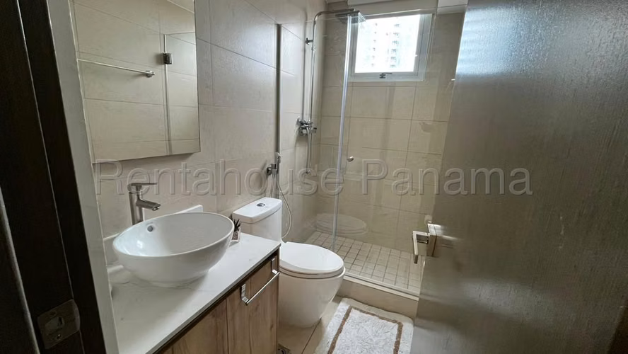Se Alquila Apartamento en Costa del Este YDU