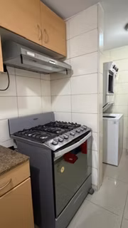 Alquilo Apto en piso alto con vista /Vía Cincuentenario - Imagen 8