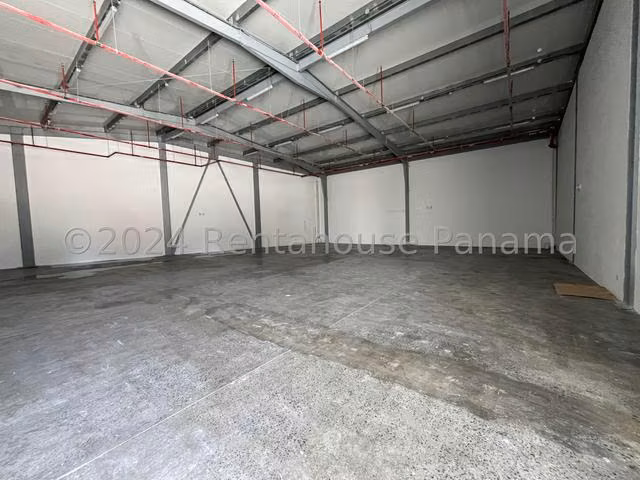 Vendo galera en Parque Lefevre LF24-3880 Solo Cliente Directo - Imagen 4