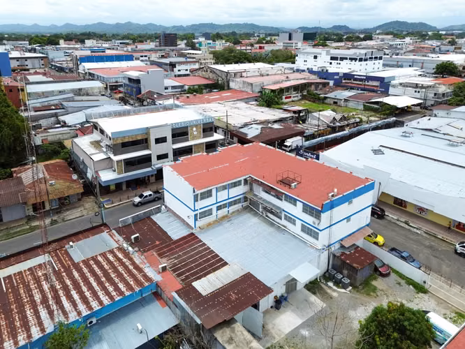 Venta de edificio comercial en David Chiriquí (NEGOCIABLE)