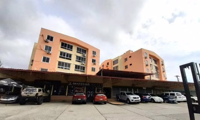 LOCAL COMERCIAL EN PLANTA BAJA - AV. JOSÉ AGUSTÍN ARANGO TORRE EL GIRASOL