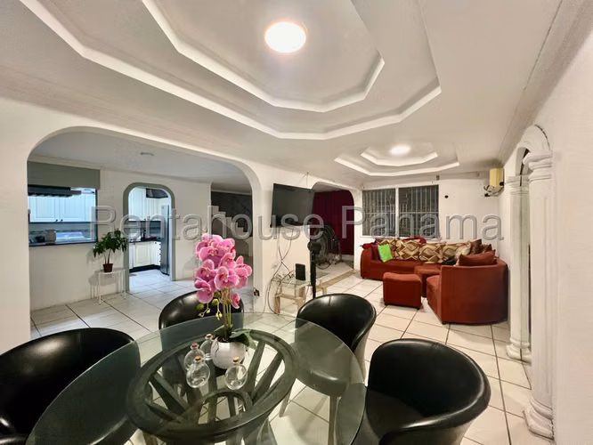 Vendo Casa en Condado del Rey OF 26-8565