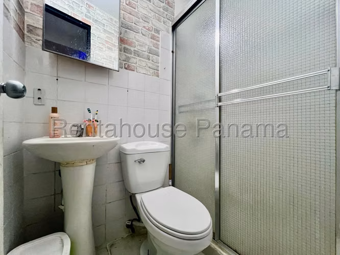 Vendo Casa en Condado del Rey OF 26-8565