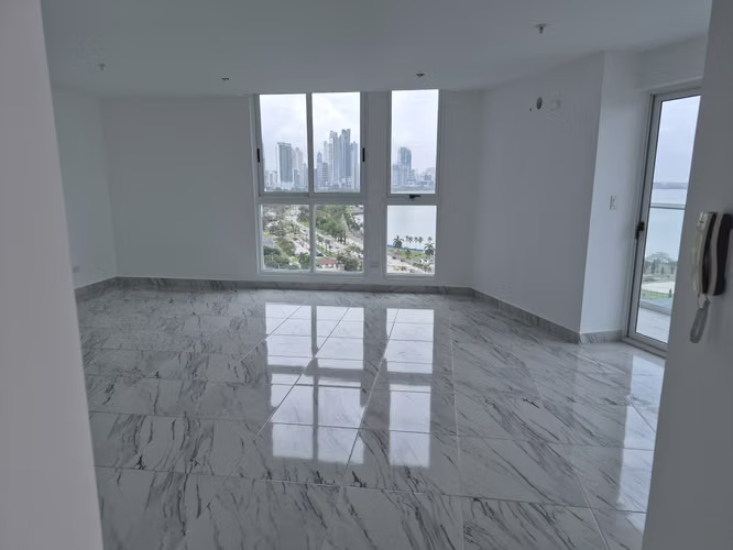 OFERTA  VENTA DE  APARTAMENTO FRENTE AL MAR