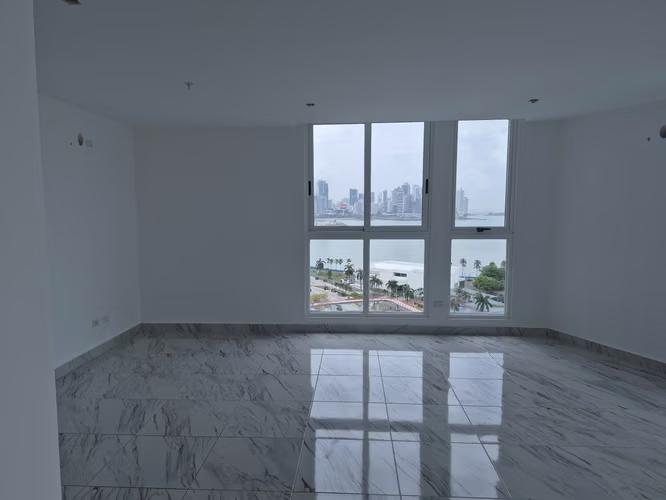 OFERTA  VENTA DE  APARTAMENTO FRENTE AL MAR