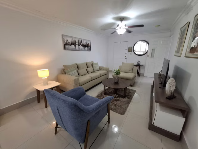 Rental apto. furnished El Crajo, Close to. Metro V. Argentina.