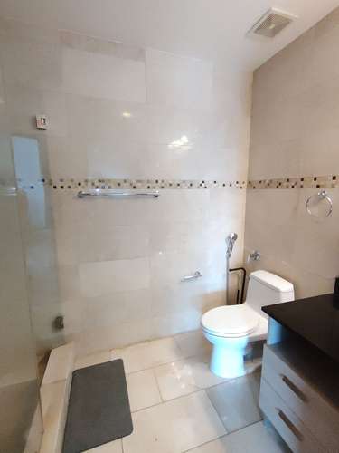 Lujo Frente al Mar en Grand Tower | Vista Panorámica | $348K